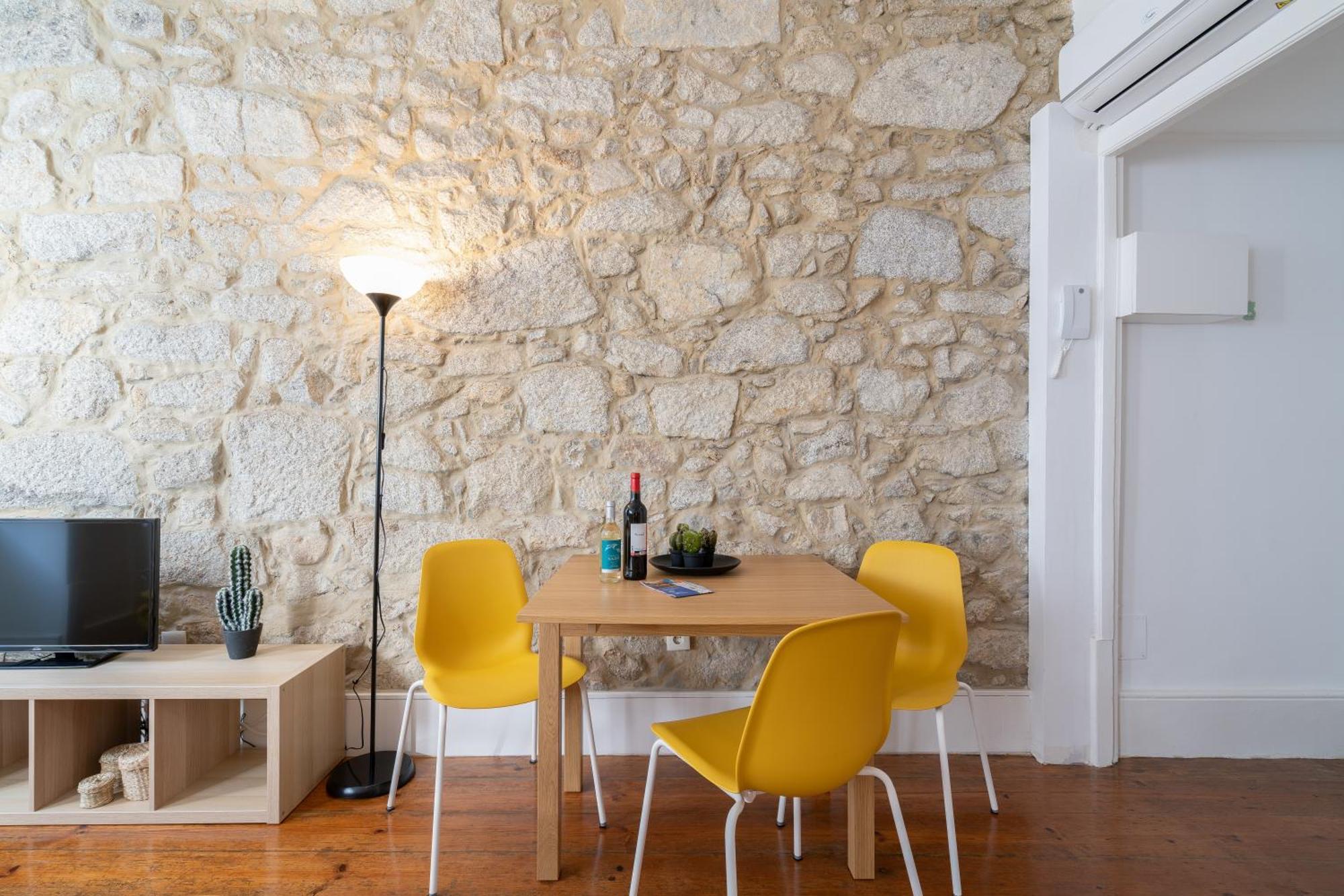 Host Wise - Modern Studios With Terrace - Walk Everywhere Porto Szoba fotó